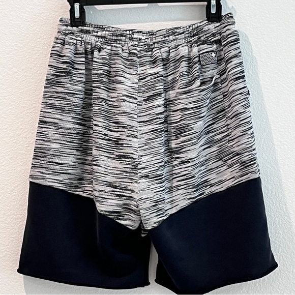 Pink Dolphin Marble Weave Sweat Shorts Men's Large in Grey - Picture 5 of 10